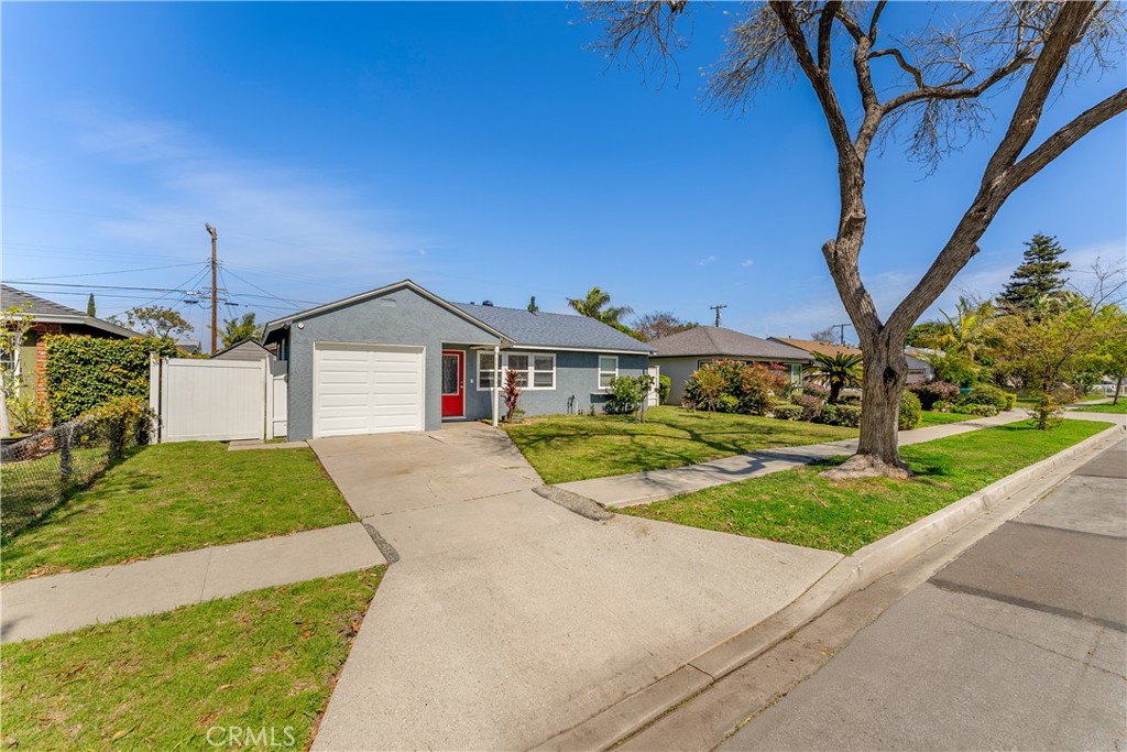 3713 E La Jara Street