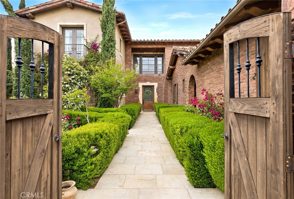 Shady Canyon Custom (SHDC) - Residential