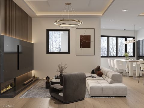 3847 W Point Drive Los Angeles CA 90065