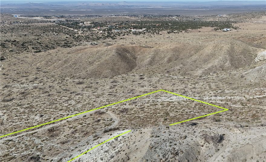 APN: 3060-011-028 Coordinates: 34.461833, -117.917861 4.91 Acres for sale in LA County. This parcel is located just off of Ross Rd in the Littlerock/ Juniper Hills area. Beautiful area with great views of the surrounding hills and mountains.