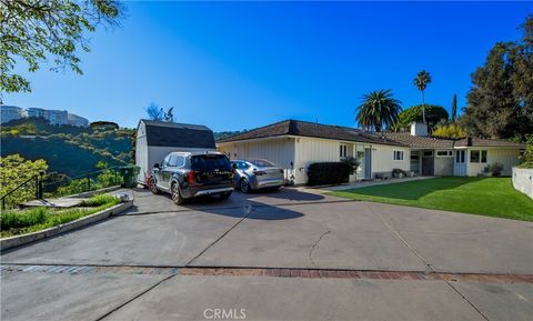 Photo of 1167 Casiano Road, Bel Air, CA 90049 (MLS # SR23014696)