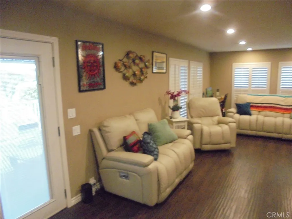 Rancho Dominguez, California 90220, United States, 2 Bedrooms Bedrooms, ,2 BathroomsBathrooms,Residential,Active,92563