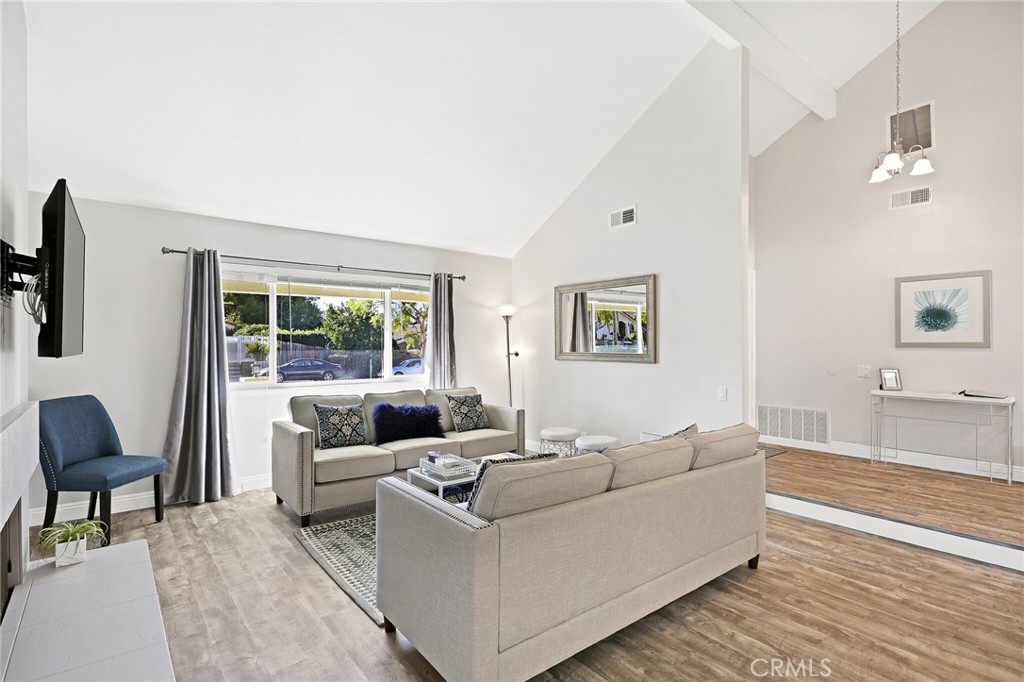 26885 La Sierra Drive