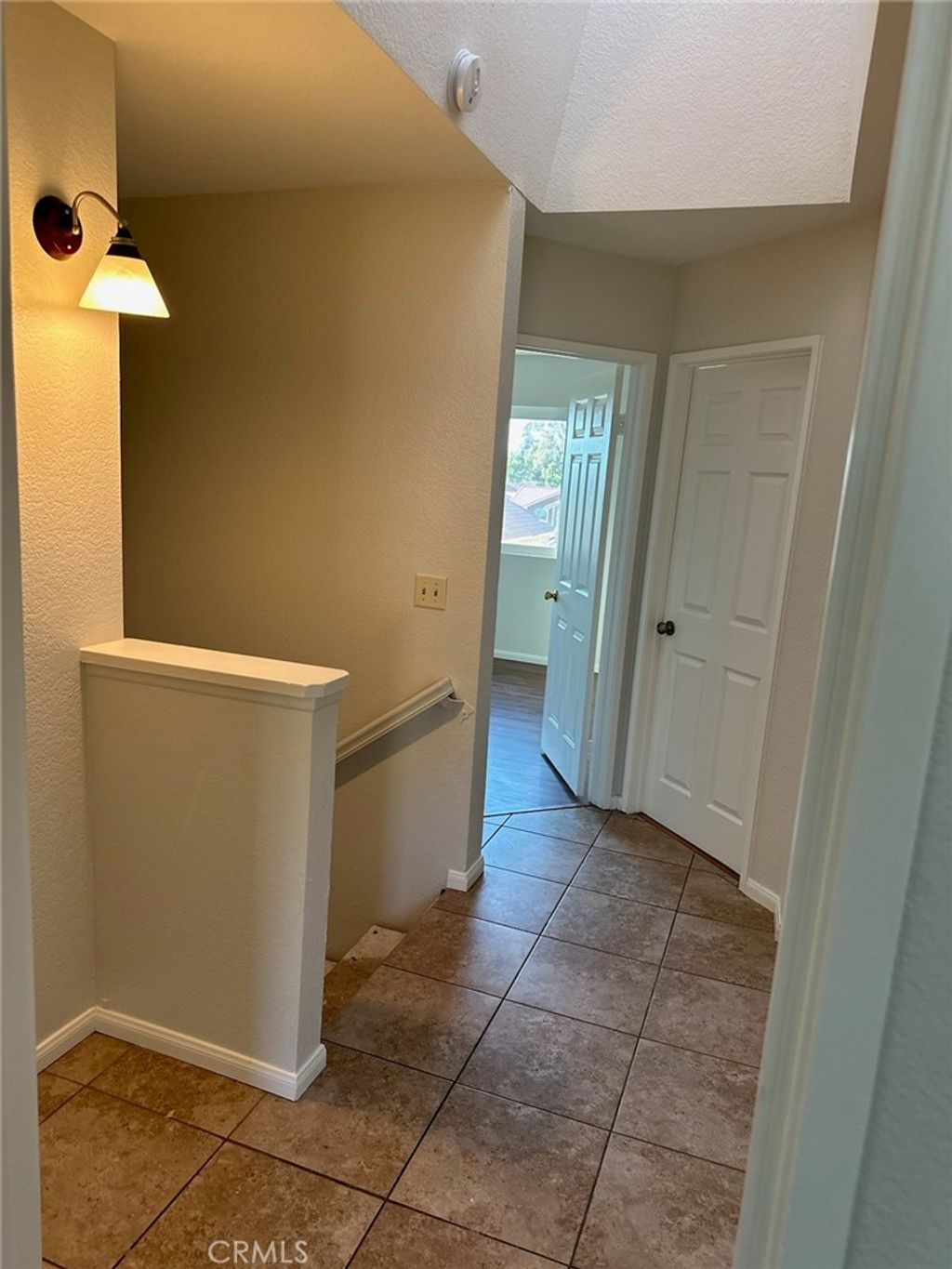 listing image 130720358707524478337