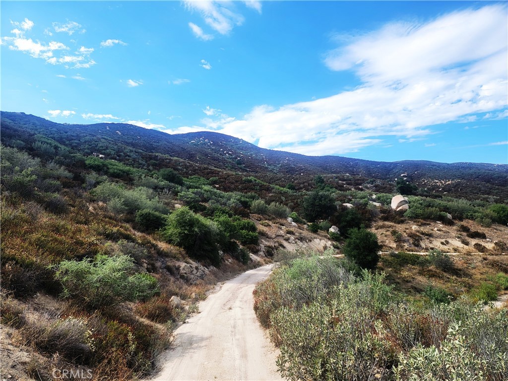 ,POPPET FLATS - Land