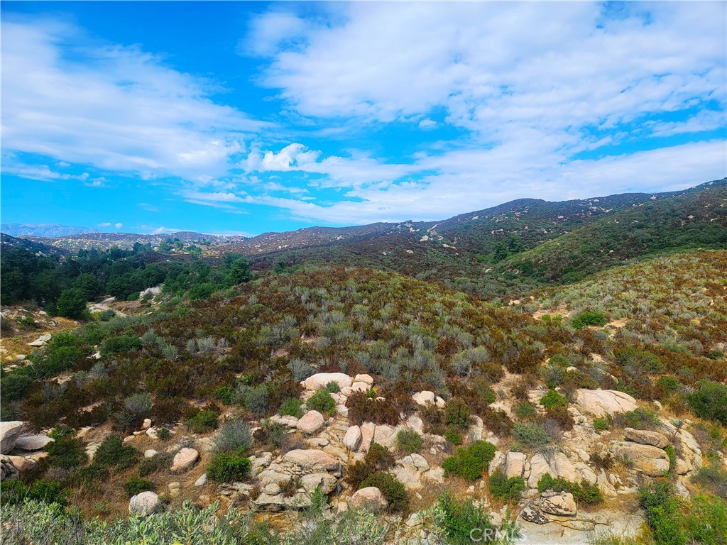 ,POPPET FLATS - Land