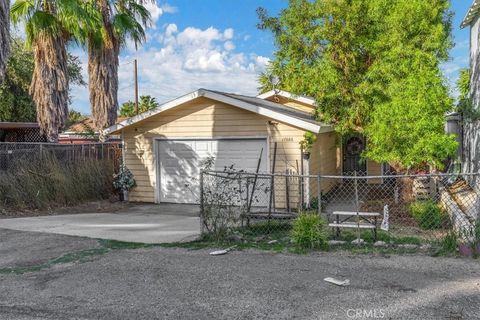 A home in Lake Elsinore