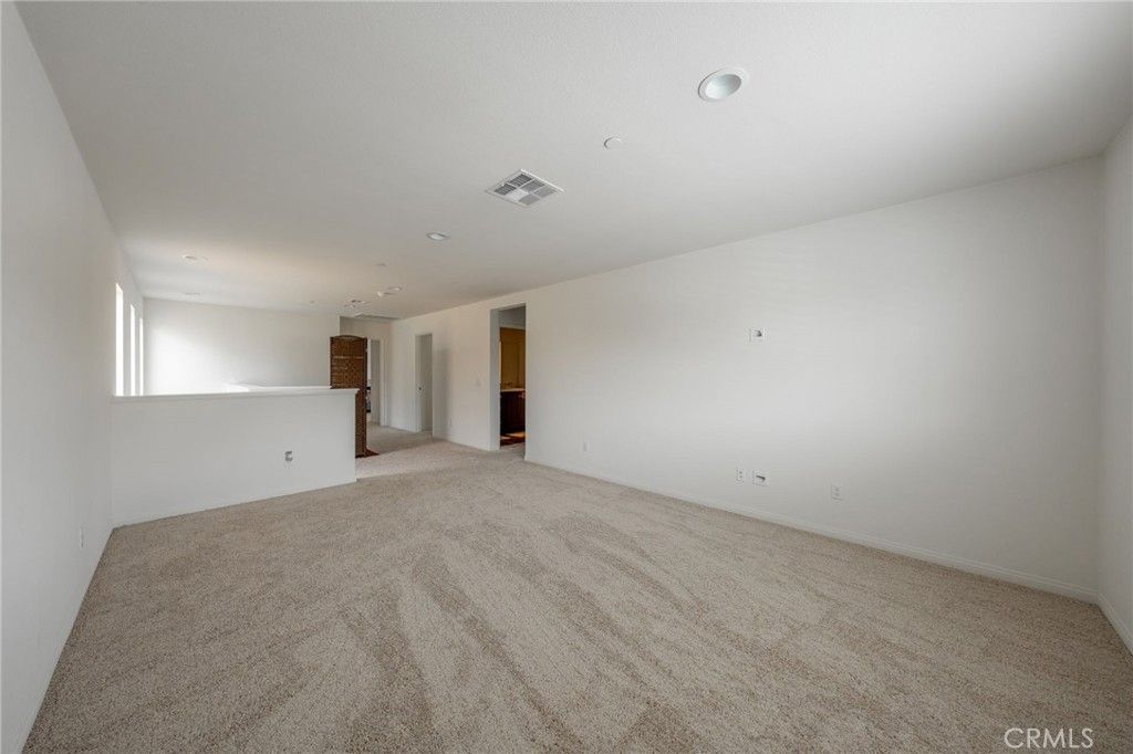 listing image 130724859434950151019