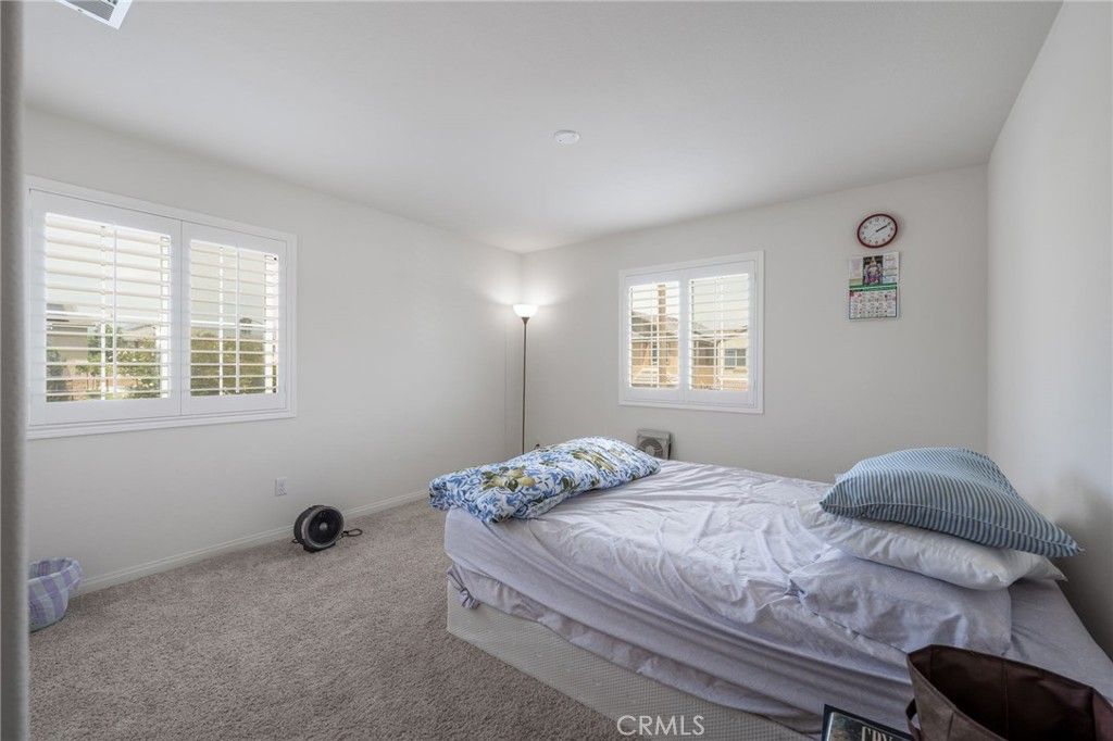 listing image 130726539564868237522