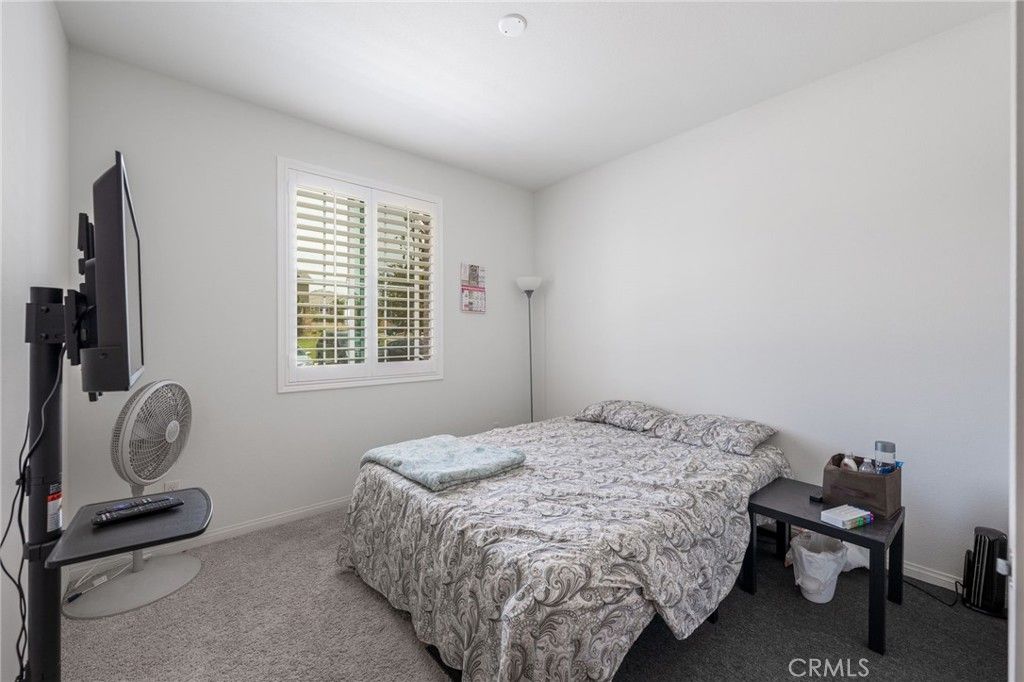 listing image 130725027310206172701