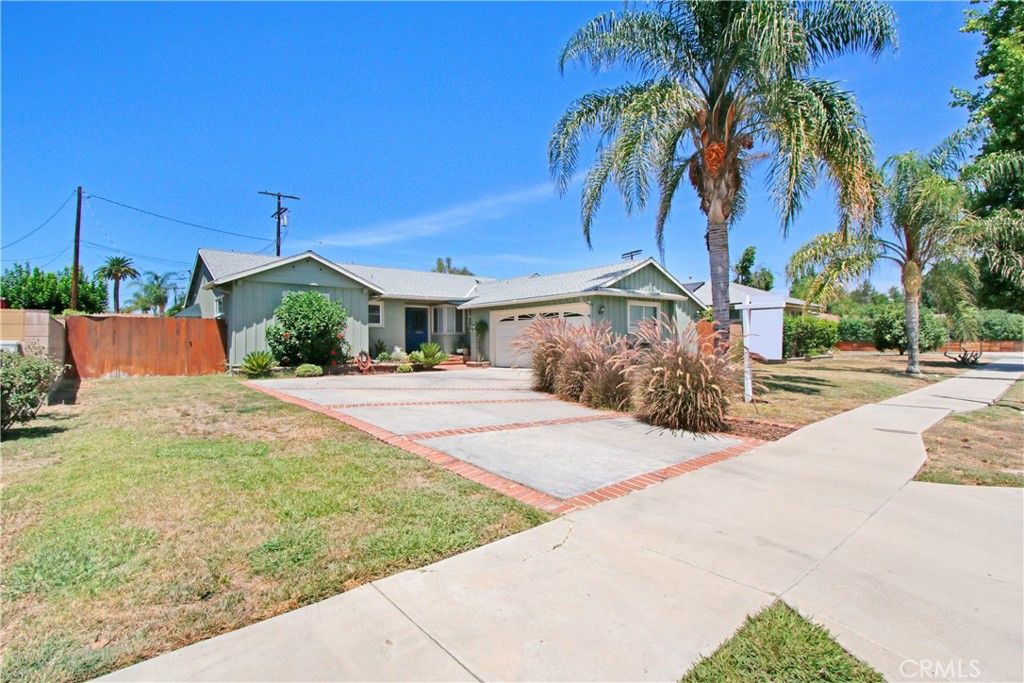 listing image 130727277456941757929