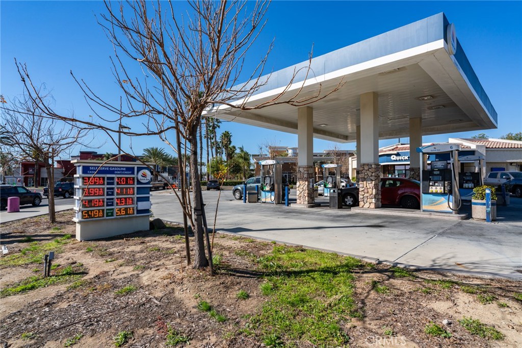 101 N Vineyard Avenue