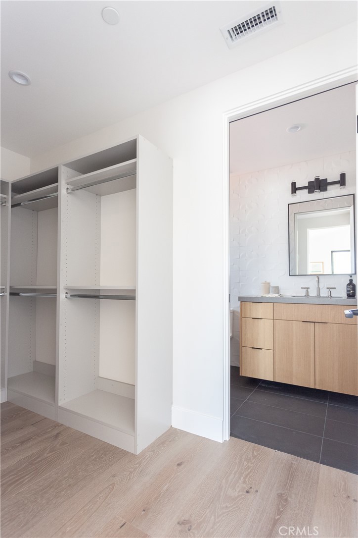 Lido Island (LIDO) - Residential