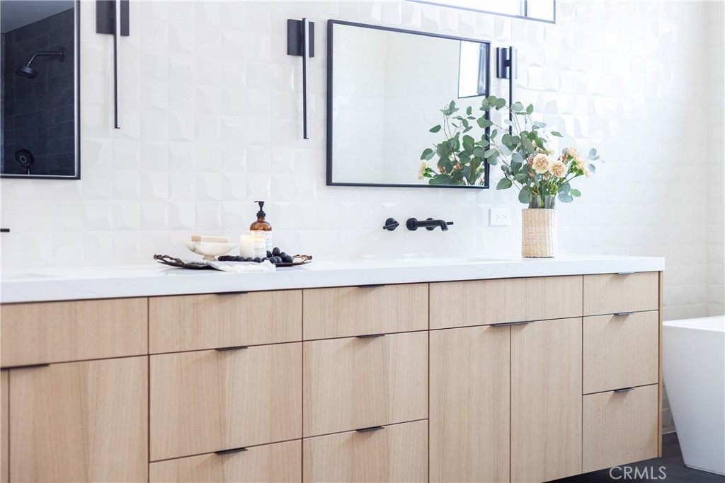 Lido Island (LIDO) - Residential