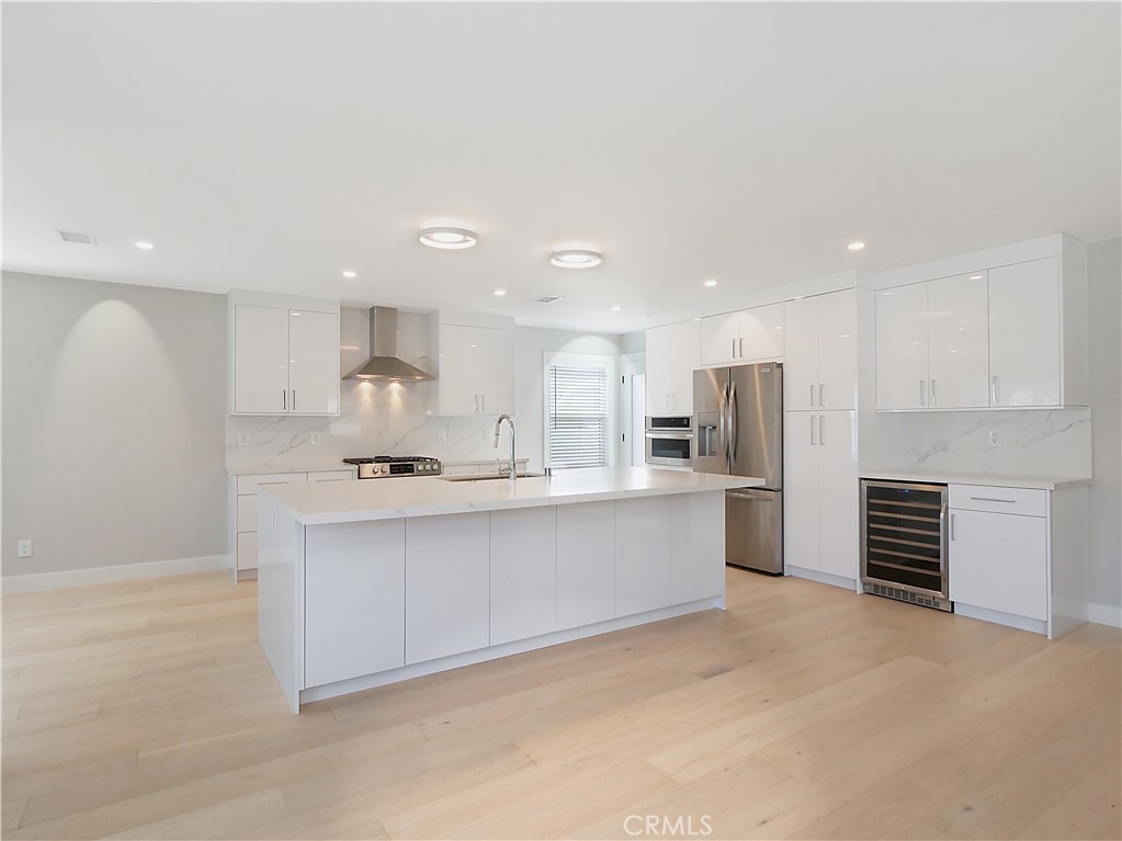11323 Utopia Avenue
