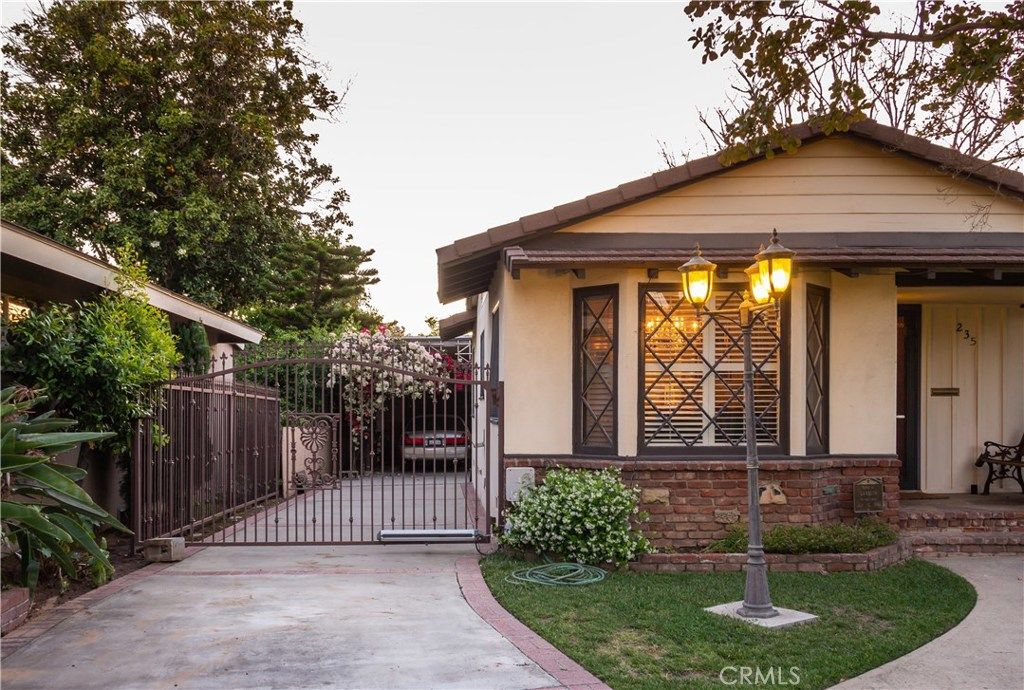 listing image 130729670681632039549