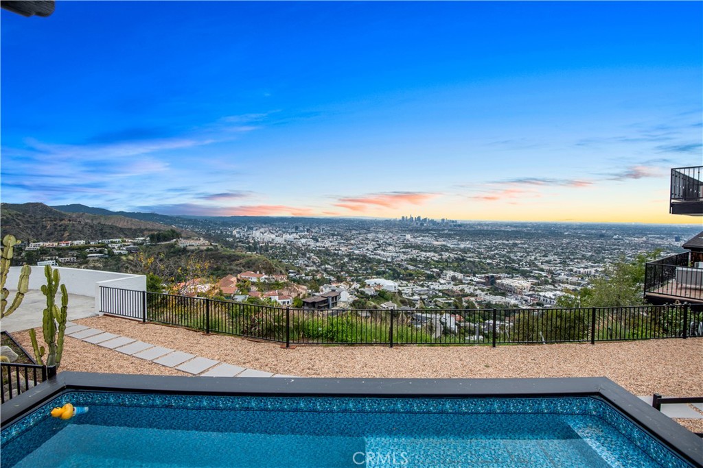 8300 Grand View Drive