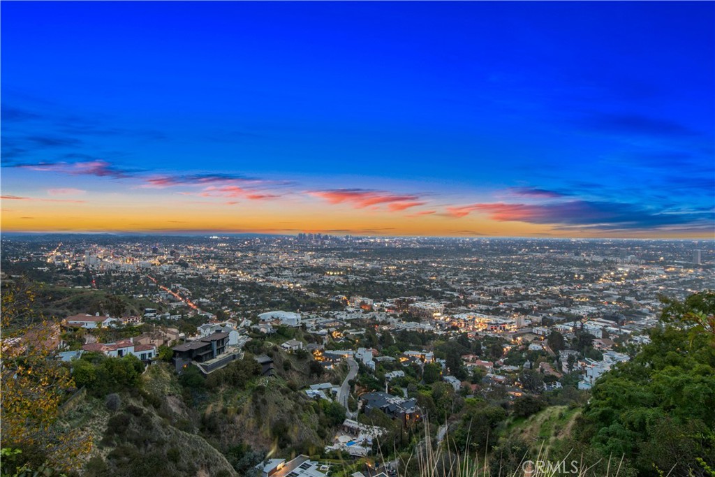 8300 Grand View Drive