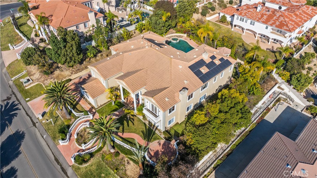2808 Crystal Ridge Road