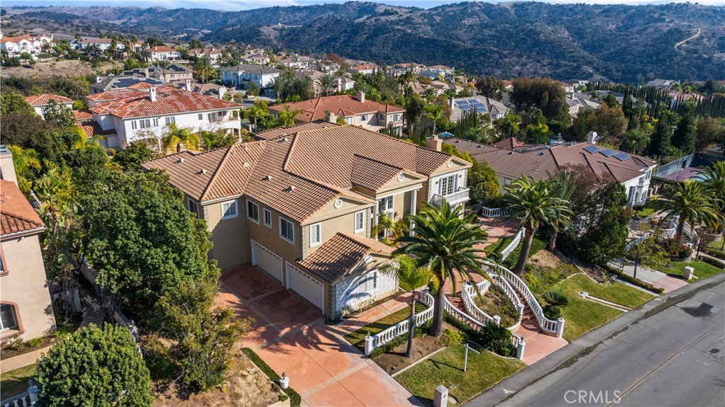 2808 Crystal Ridge Road