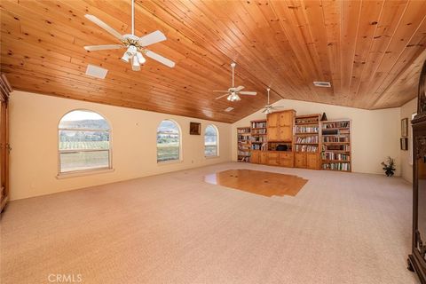 A home in Leona Valley