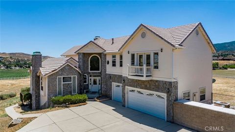 A home in Leona Valley