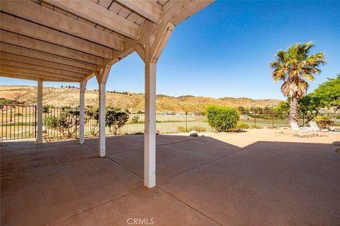 A home in Leona Valley