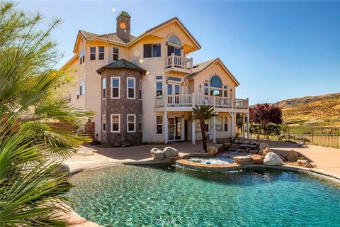 A home in Leona Valley