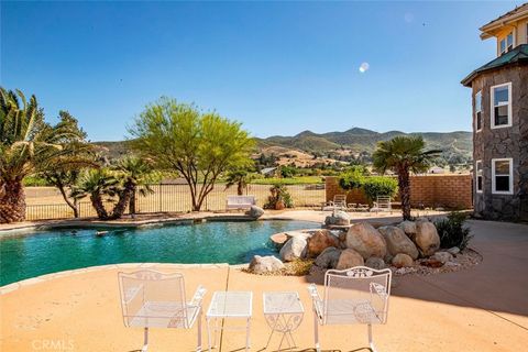 A home in Leona Valley