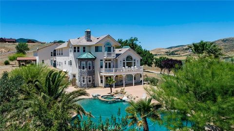 A home in Leona Valley