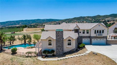 A home in Leona Valley