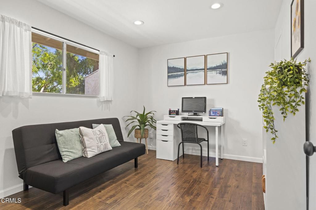 listing image 130724259557556162412