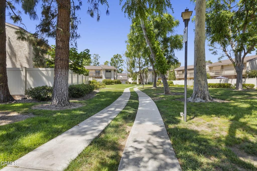 listing image 130720605988609255269
