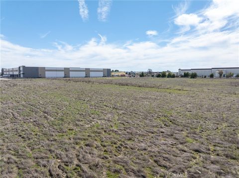 Tiny photo for 5185 Airport Road, Paso Robles, CA 93446 (MLS # NS25043585)