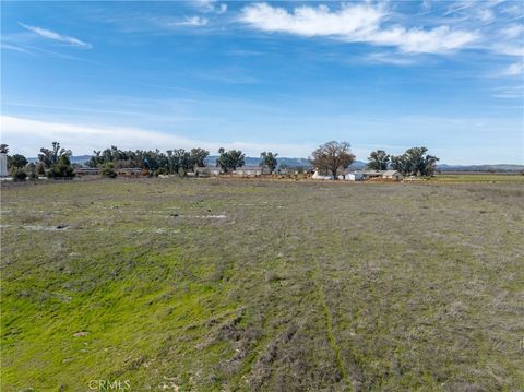 Tiny photo for 5185 Airport Road, Paso Robles, CA 93446 (MLS # NS25043585)