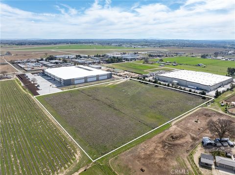 Tiny photo for 5185 Airport Road, Paso Robles, CA 93446 (MLS # NS25043585)