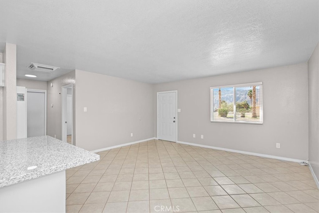 72040 El Paseo Drive