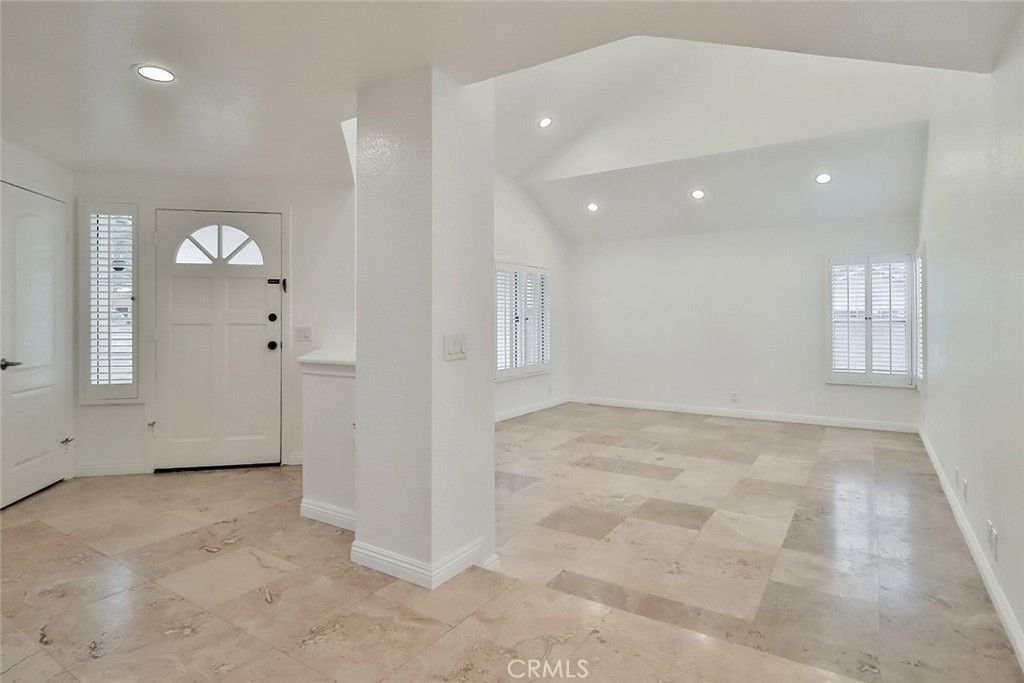 listing image 130723875374739562033