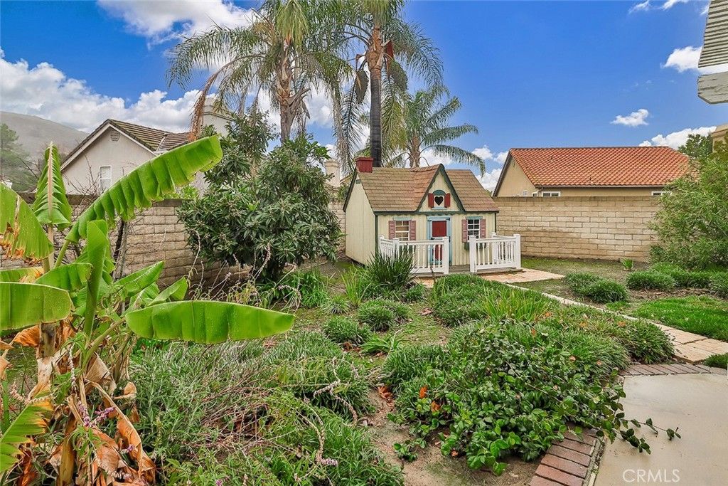listing image 130726713324329235469