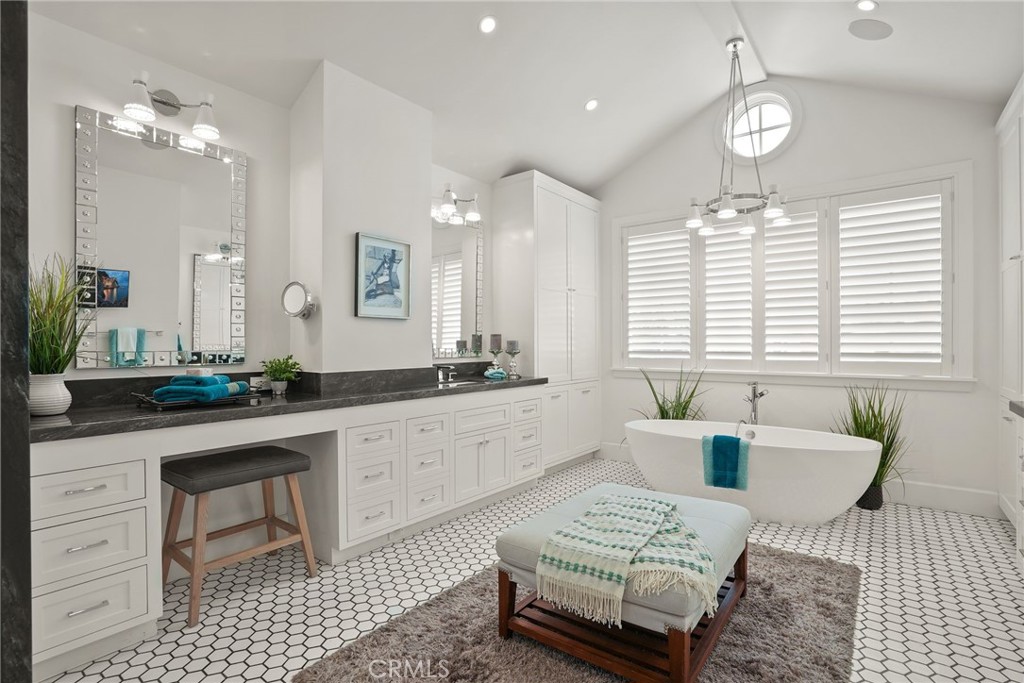 Bayshores (BSHR) - Residential