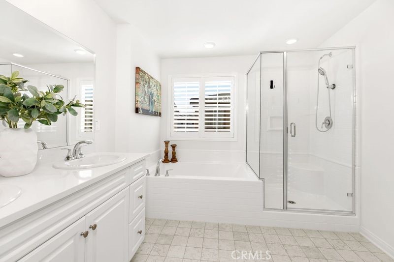 3935 E La Jolla St