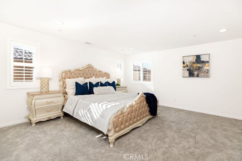 3935 E La Jolla St