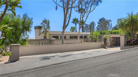 A home in North Tustin