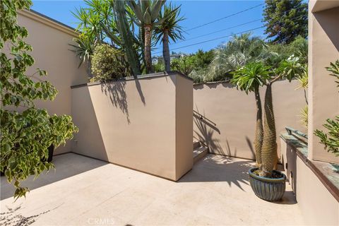 A home in North Tustin