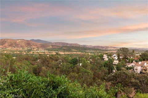 A home in North Tustin