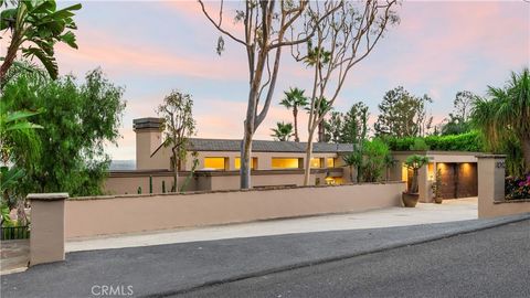 A home in North Tustin