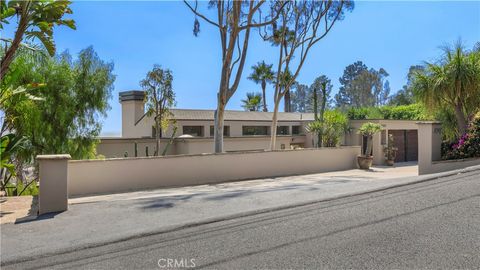 A home in North Tustin