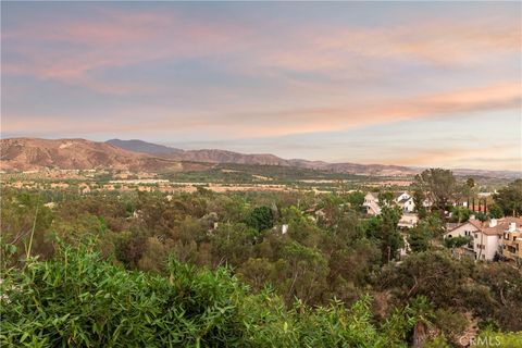 A home in North Tustin