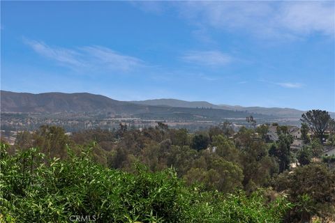 A home in North Tustin