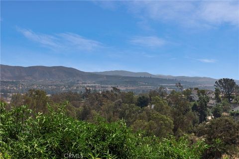 A home in North Tustin